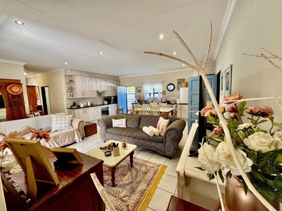 3 Bedroom Property for Sale in Van Der Hoff Park North West